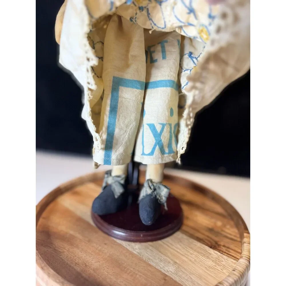 Vtg Judy Hutchins Primitive Prairie Rag Doll Signed Handmade Folk Art  Stand 14